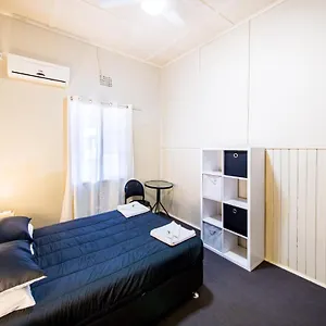 Commercial Hotel